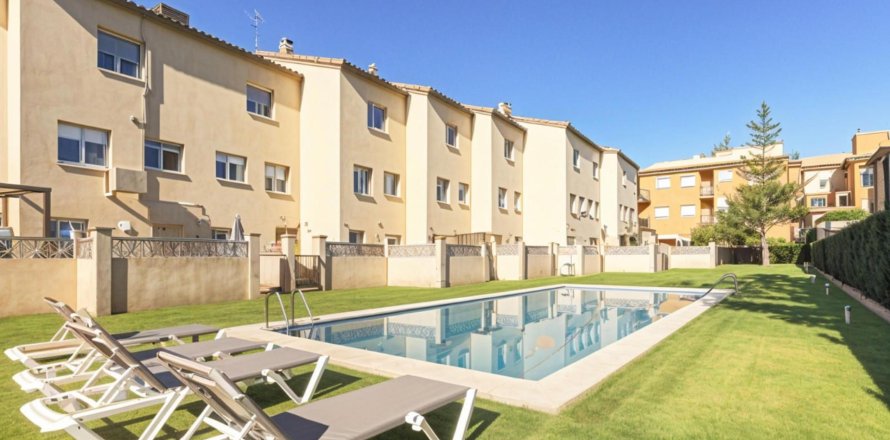 Kamienica w Palamos, Girona, Hiszpania 4 sypialnie, nr 140939