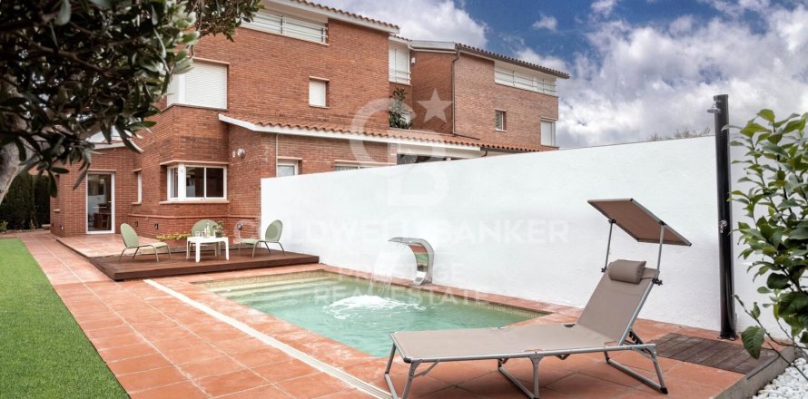 Сasa en Sant Vicenc De Montalt, Barcelona, España 7 dormitorios, 441 m2 No. 158065