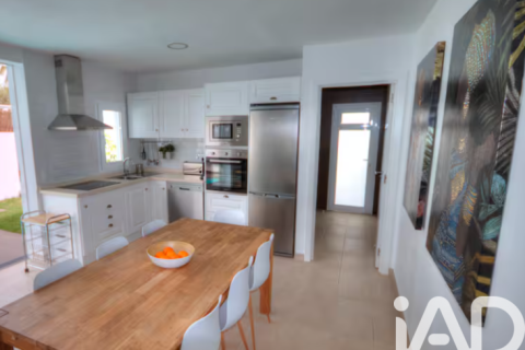 Apartamento en venta en Ibiza ciudad, Ibiza, España 3 dormitorios, 100 m2 No. 172361 - foto 1