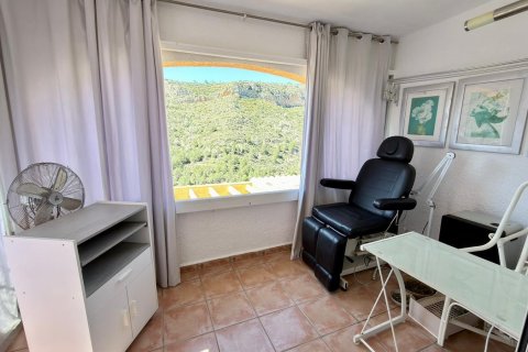 House for sale in Urbanitzacio El Cim del Sol, Alicante, Spain 2 bedrooms, 85 sq.m. No. 165953 - photo 17