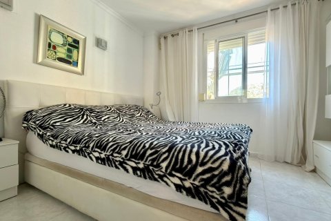 House for sale in Urbanitzacio El Cim del Sol, Alicante, Spain 2 bedrooms, 85 sq.m. No. 165953 - photo 30