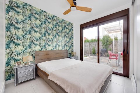 House for sale in La Zenia, Alicante, Spain 2 bedrooms, 93 sq.m. No. 165951 - photo 18