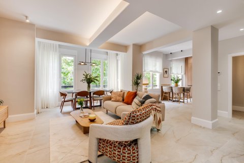Продажа квартиры в Мадрид, Испания 2 спальни, 147м2 №165955 - фото 5