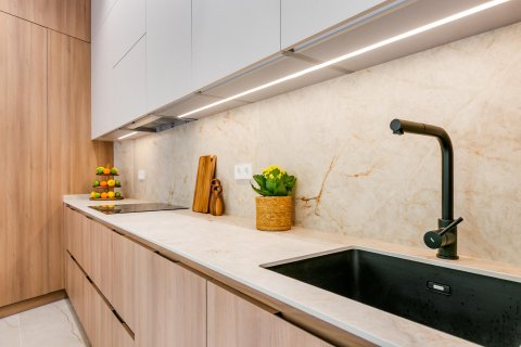 Продажа квартиры в Мадрид, Испания 2 спальни, 147м2 №165955 - фото 16