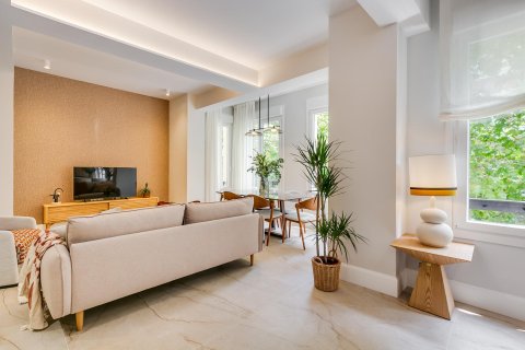 Продажа квартиры в Мадрид, Испания 2 спальни, 147м2 №165955 - фото 4