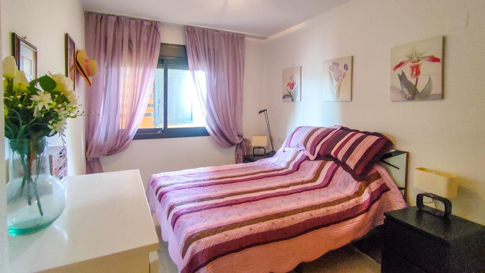 Huoneisto Villajoyosa, Alicante, Espanja 2 makuuhuonetta, 83 m2 No. 165954