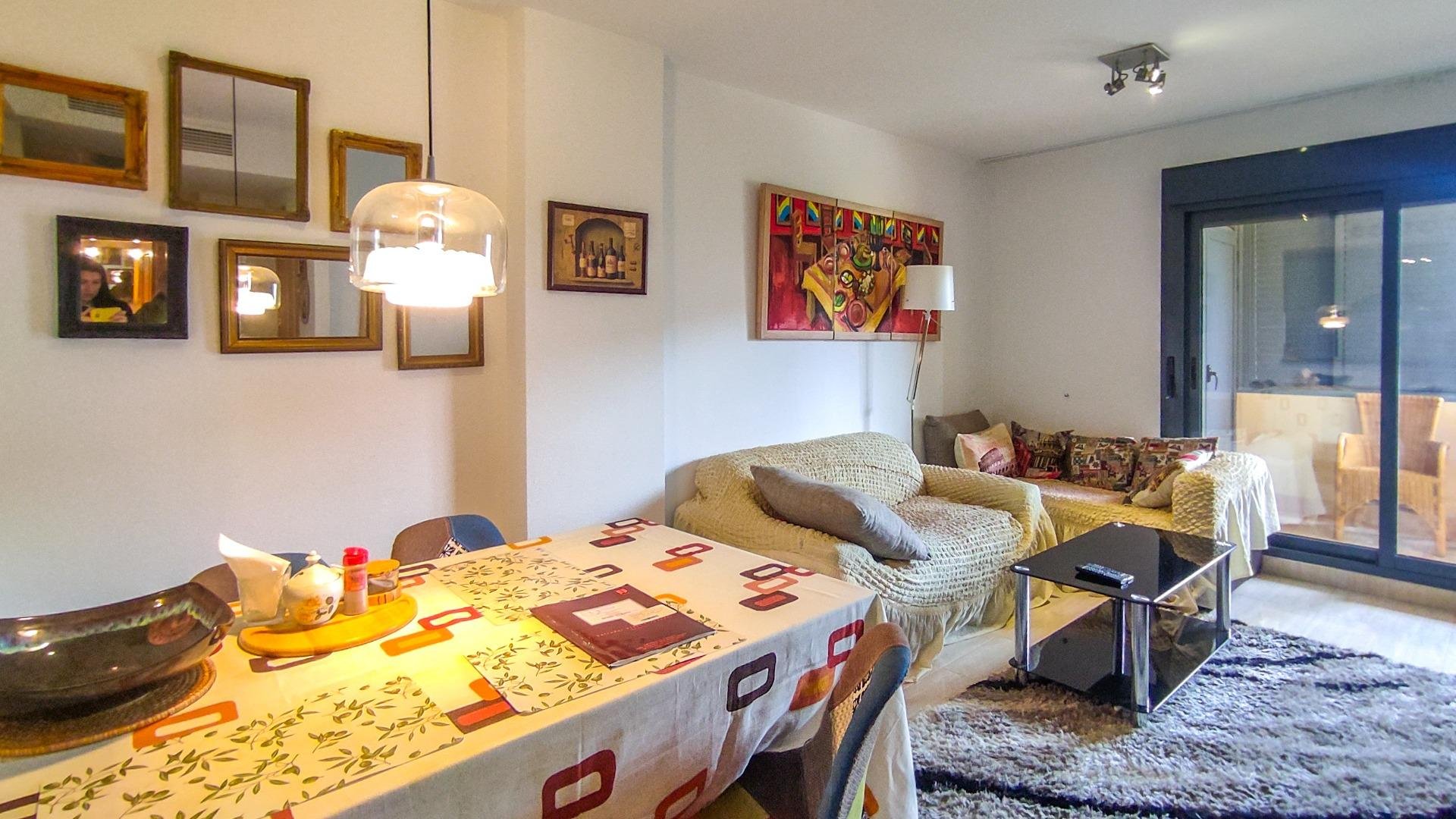 Huoneisto Villajoyosa, Alicante, Espanja 2 makuuhuonetta, 83 m2 No. 165954