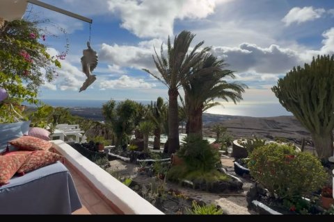 Casa a Tias, Lanzarote, Spagna 6 camere da letto, 750 mq. N° 153603