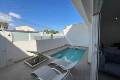 Bungalow in La Regia, Alicante, Spain 3 bedrooms, 73 sq.m. No. 179601