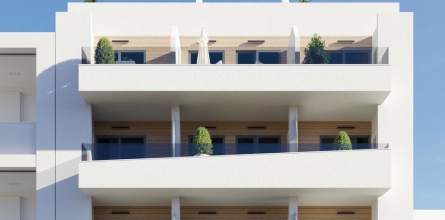 INTERCOSTA BAHIA CENTER in Torrevieja, Alicante, Spain No. 167616