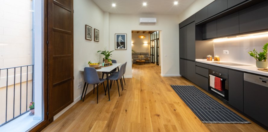 Apartamento en Palma de Mallorca, Mallorca, España 2 dormitorios, 119 m2 No. 160933