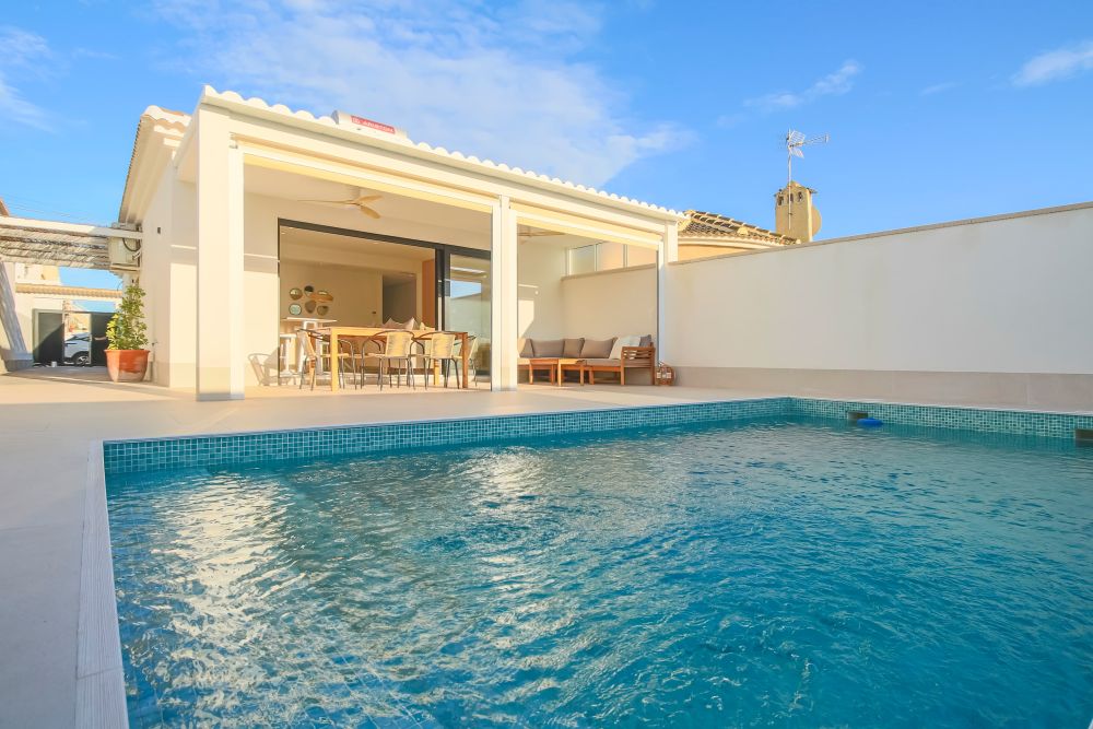 Villa en Torrevieja, Alicante, España 3 dormitorios, 100 m2 No. 151830