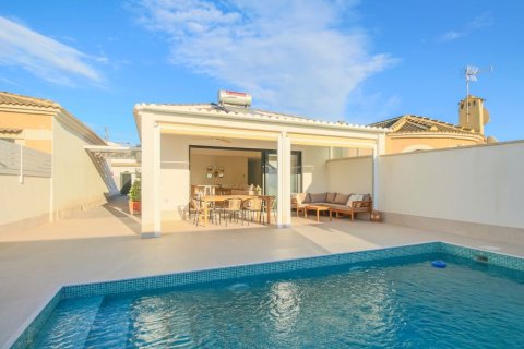 Villa Torrevieja, Alicante, Spānijā 3 istabas, 100 m2 Nr. 151830