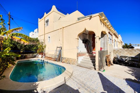 Kaupunkipientalo San Miguel de Salinas, Alicante, Espanja 4 makuuhuonetta, 92 m2 No. 151831