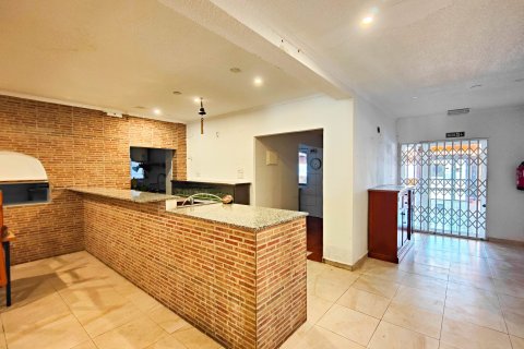 Commercial property for sale in Torrevieja, Alicante, Spain 6 bedrooms, 270 sq.m. No. 151829 - photo 16