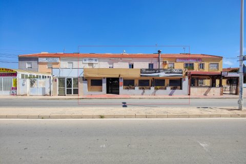 Liikekiinteistö Torrevieja, Alicante, Espanja 6 makuuhuonetta, 270 m2 No. 151829