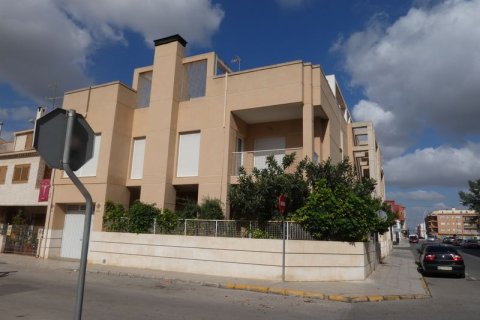 Villa zum Verkauf in Almoradi, Alicante, Spanien 4 Schlafzimmer, 405 m2 Nr. 151835 - Foto 3