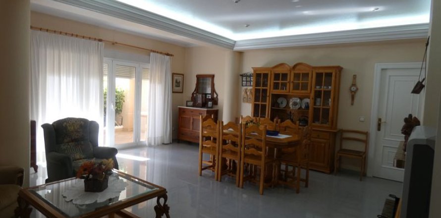 Villa in Almoradi, Alicante, Spanien 4 Schlafzimmer, 405 m2 Nr. 151835