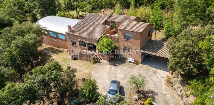 Villa à Santa Cristina d'Aro, Girona, Espagne 4 chambres, 494 m2 No. 177082