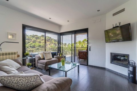 House for sale in Lloret de Mar, Girona, Spain 4 bedrooms, 249 sq.m. No. 177078 - photo 12
