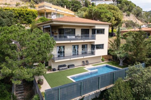 House for sale in Lloret de Mar, Girona, Spain 4 bedrooms, 249 sq.m. No. 177078 - photo 2