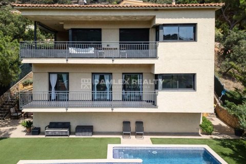 House for sale in Lloret de Mar, Girona, Spain 4 bedrooms, 249 sq.m. No. 177078 - photo 6