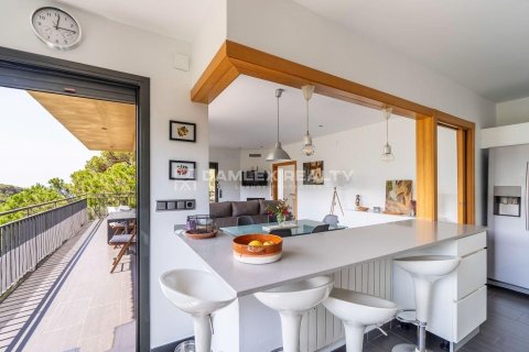 House for sale in Lloret de Mar, Girona, Spain 4 bedrooms, 249 sq.m. No. 177078 - photo 15