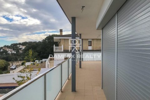 Villa for sale in Platja D'aro, Girona, Spain 4 bedrooms, 900 sq.m. No. 177080 - photo 5