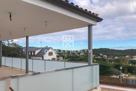 Villa for sale in Platja D'aro, Girona, Spain 4 bedrooms, 900 sq.m. No. 177080 - photo 3