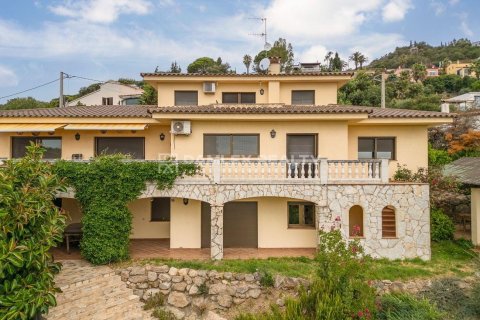 House for sale in Calonge, Girona, Spain 5 bedrooms, 484 sq.m. No. 177081 - photo 3