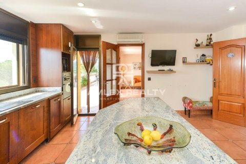 House for sale in Calonge, Girona, Spain 5 bedrooms, 484 sq.m. No. 177081 - photo 13