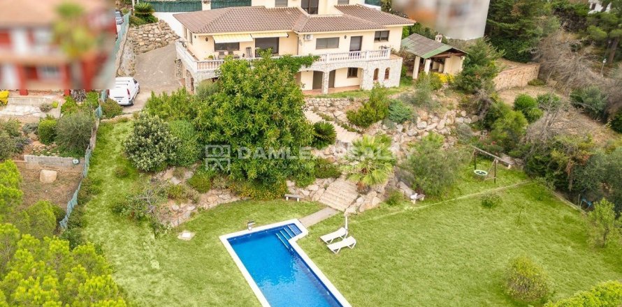 House in Calonge, Girona, Spain 5 bedrooms, 484 sq.m. No. 177081