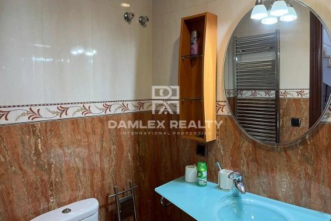 House for sale in Lloret de Mar, Girona, Spain 6 bedrooms, 245 sq.m. No. 177076 - photo 22