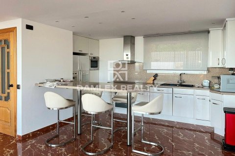 House for sale in Lloret de Mar, Girona, Spain 6 bedrooms, 245 sq.m. No. 177076 - photo 9