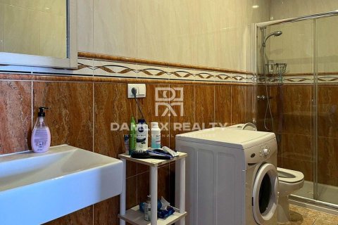 House for sale in Lloret de Mar, Girona, Spain 6 bedrooms, 245 sq.m. No. 177076 - photo 15