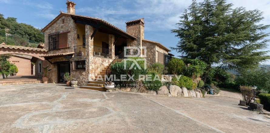 Villa à Santa Cristina d'Aro, Girona, Espagne 4 chambres, 525 m2 No. 177077