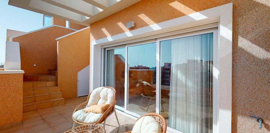Dzīvoklis Pilar de la Horadada, Alicante, Spānijā 3 istabas, 74 m2 Nr. 108934