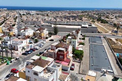 Townhouse for sale in Torrevieja, Alicante, Spain 2 bedrooms, 71 sq.m. No. 190179 - photo 2