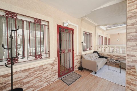 Townhouse for sale in La Zenia, Alicante, Spain 3 bedrooms, 110 sq.m. No. 190181 - photo 3