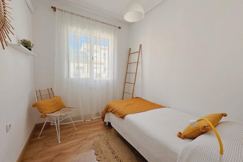Townhouse for sale in La Zenia, Alicante, Spain 3 bedrooms, 110 sq.m. No. 190181 - photo 13