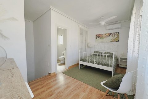 Townhouse for sale in La Zenia, Alicante, Spain 3 bedrooms, 110 sq.m. No. 190181 - photo 9