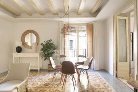 Lägenhet till salu i Barcelona, Spanien 3 sovrum, 87 kvm. Nr. 161406 - foto 3