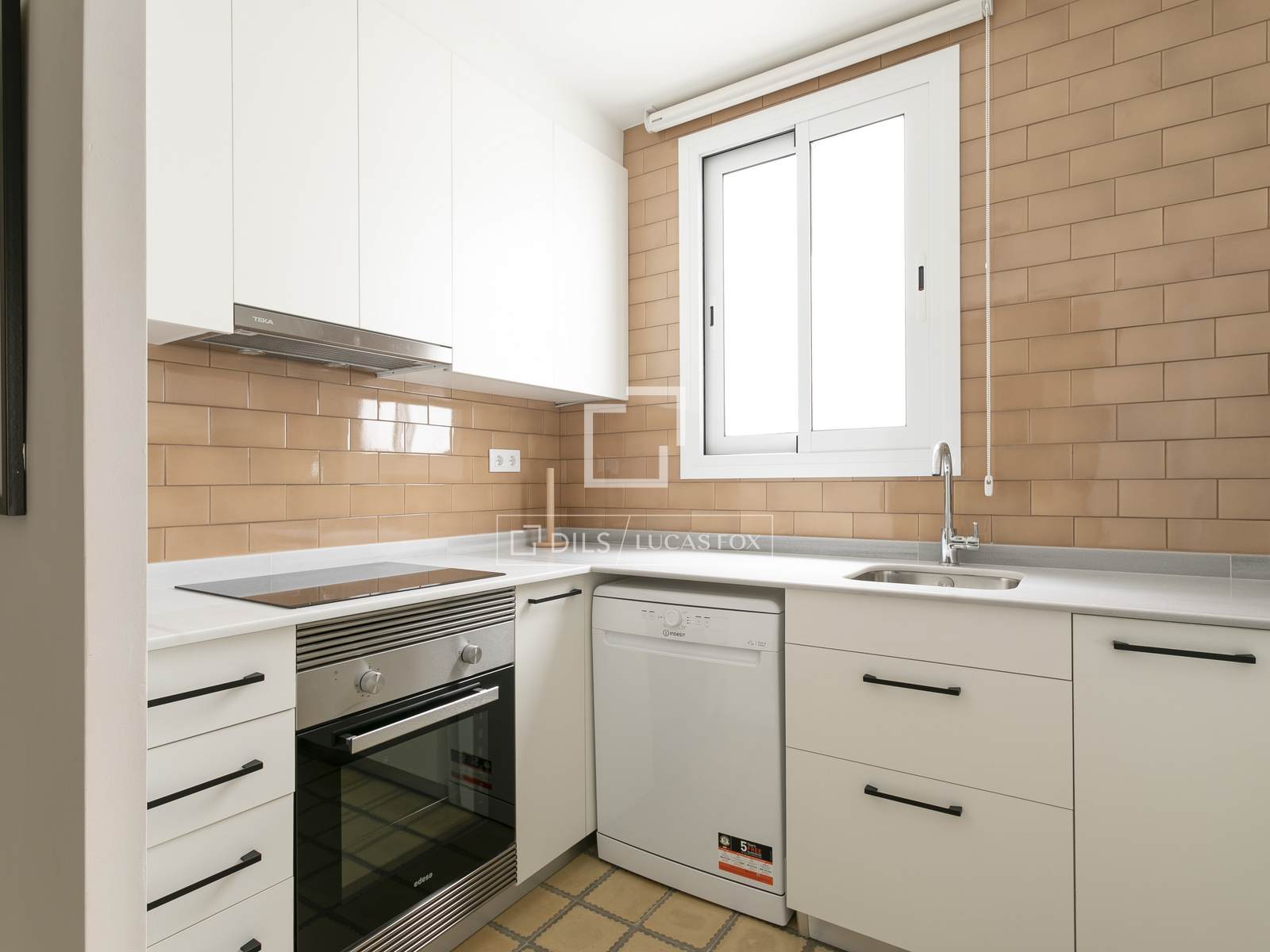 Wohnung in Barcelona, Spanien 3 Schlafzimmer, 87 m2 Nr. 161406