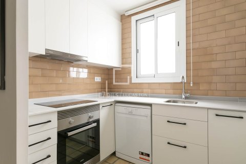 Lägenhet till salu i Barcelona, Spanien 3 sovrum, 87 kvm. Nr. 161406 - foto 14