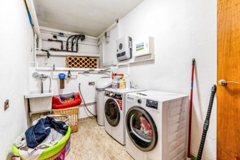 Huvila myytävänä Sitges, Barcelona, Espanja, 5 makuuhuonetta, 178 m2 No. 161411 - kuva 30