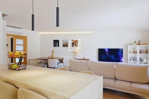 Villa for sale in Vilanova i la Geltru, Barcelona, Spain 4 bedrooms, 201 sq.m. No. 161410 - photo 14