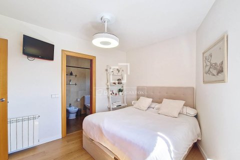 Villa for sale in Vilanova i la Geltru, Barcelona, Spain 4 bedrooms, 201 sq.m. No. 161410 - photo 29