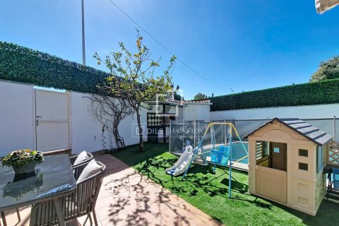 Villa for sale in Vilanova i la Geltru, Barcelona, Spain 4 bedrooms, 201 sq.m. No. 161410 - photo 22