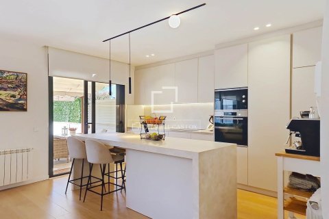 Villa for sale in Vilanova i la Geltru, Barcelona, Spain 4 bedrooms, 201 sq.m. No. 161410 - photo 3