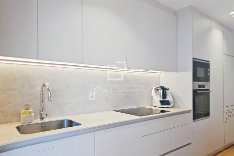 Villa for sale in Vilanova i la Geltru, Barcelona, Spain 4 bedrooms, 201 sq.m. No. 161410 - photo 13